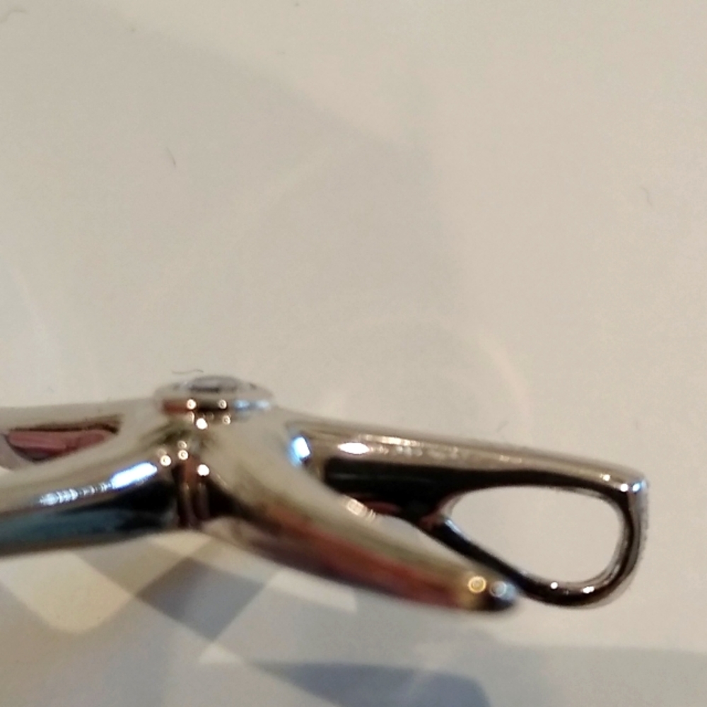 Silver Color Starfish Pendant With Single Rhinestone - Picture 3 of 5